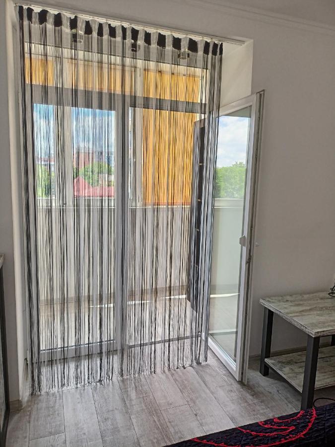 Home In Center With Jacuzzi Iwano-Frankiwsk Exterior foto