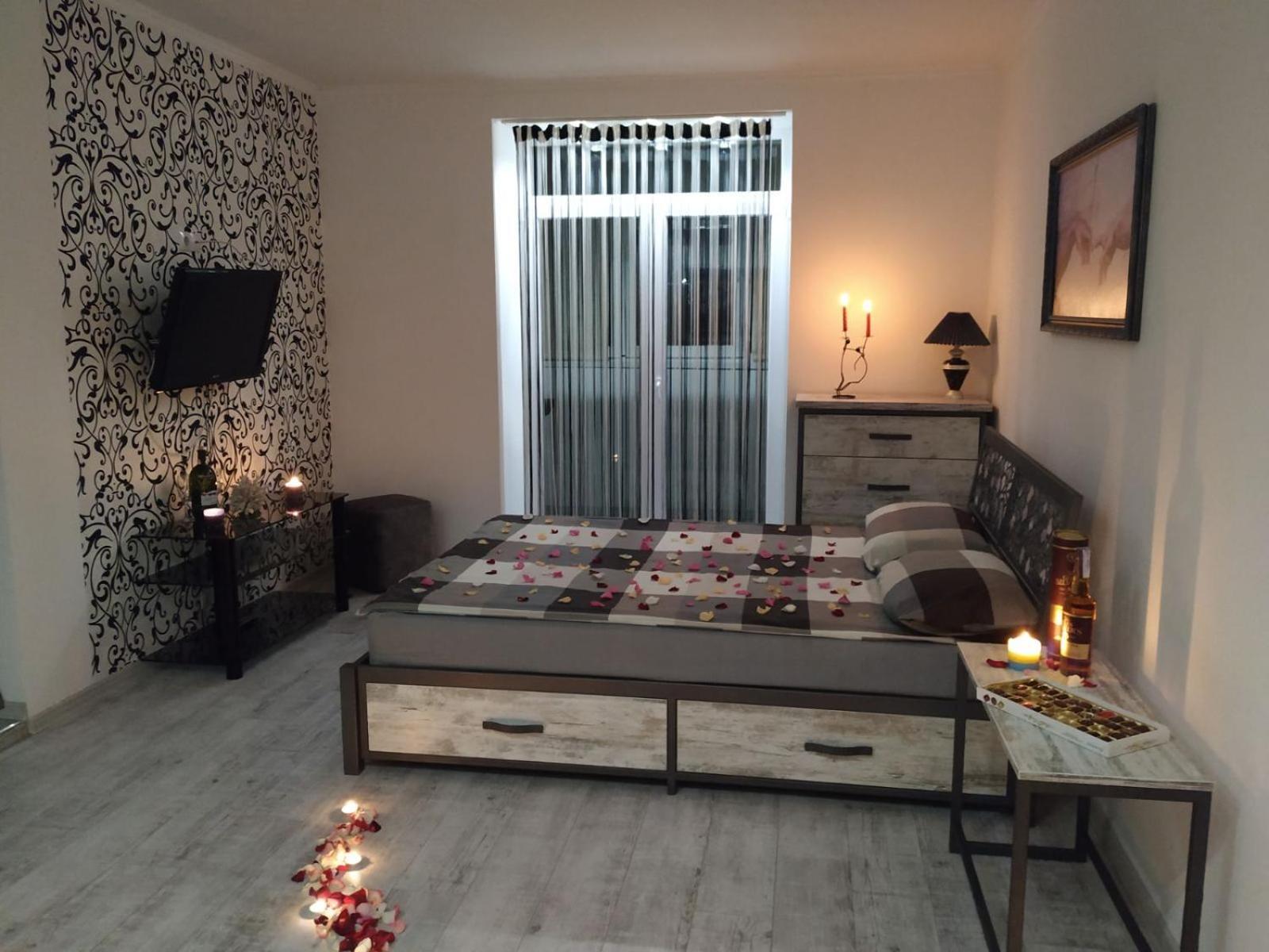 Home In Center With Jacuzzi Iwano-Frankiwsk Exterior foto